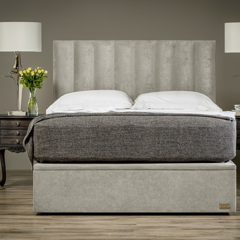 stanza tappezzata testiera stile moderno tessuto letto king size imposta