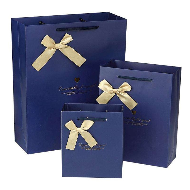 shopper in carta con dimensioni diverse personalizzate