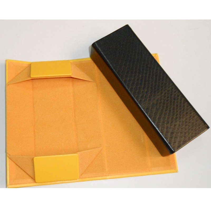 scatola di carta magnetica pieghevole di un pezzo con dimensioni e logo conservati
