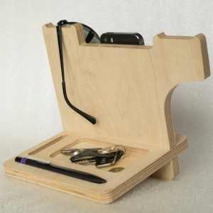 Valet di ricarica in legno