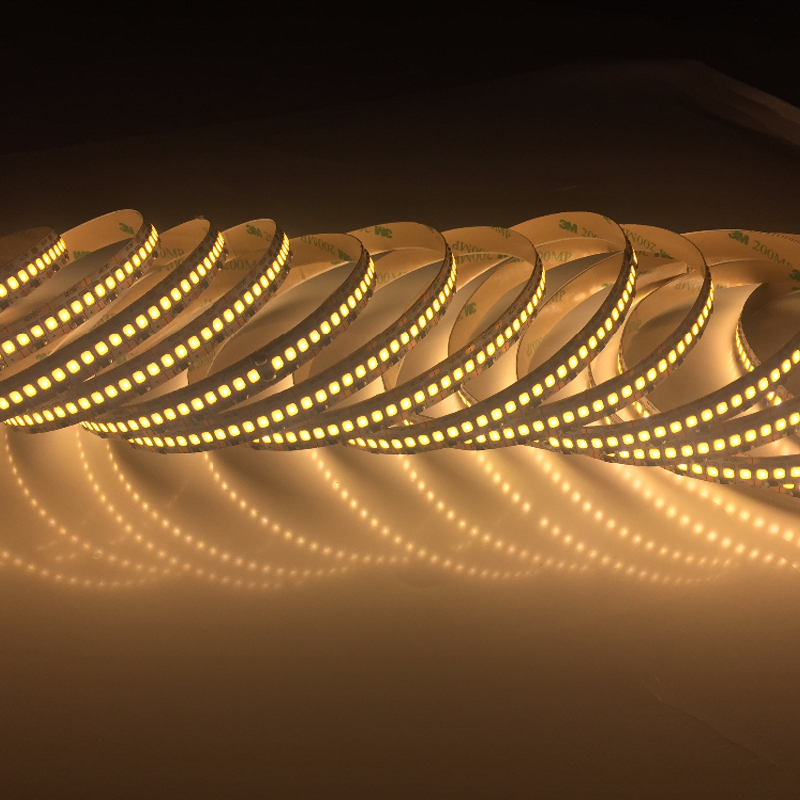 240LED di alta qualità per metro Smd 2835 strisce luminose flessibili ad alta luminosità 12v LED