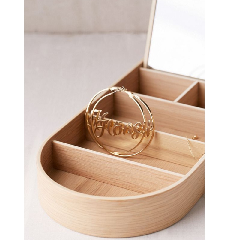 Scatola di gioielli in legno minimale
