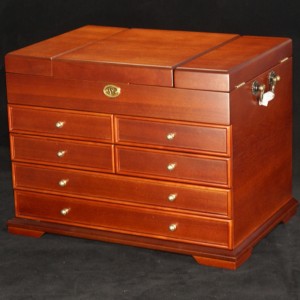 Portagioie in legno triplo coperchio