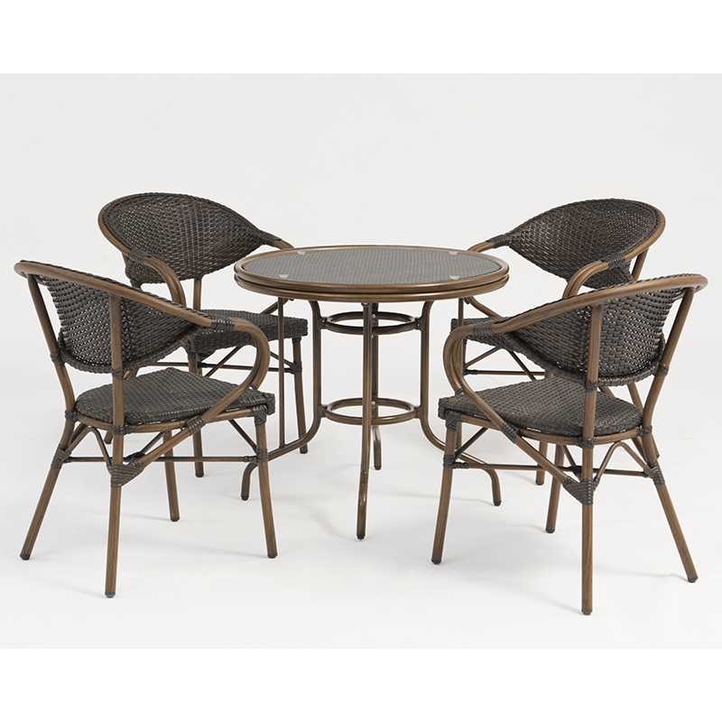 set di tavolini rotondi in alluminio e rattan con finto bambù e vetro temperato