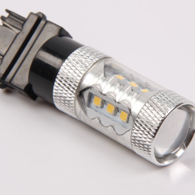 l'alta potenza 15W SamSung 2323smd ha condotto le luci t25 p27 / 7w 3157 ha condotto la luce di freno