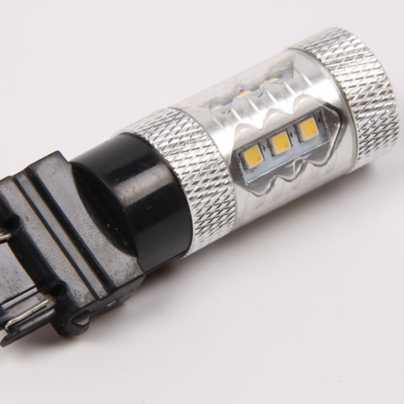 l'alta potenza 15W SamSung 2323smd ha condotto le luci t25 p27 / 7w 3157 ha condotto la luce di freno