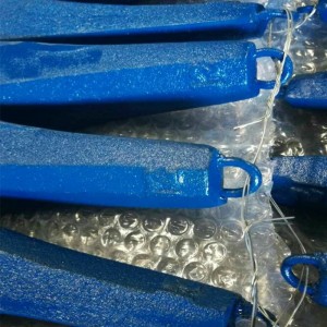 Blu in ghisa verniciato