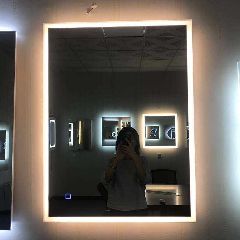 Specchio per il bagno con retroilluminazione a LED illuminata a LED di qualità europea e USA-ENE-AL-113