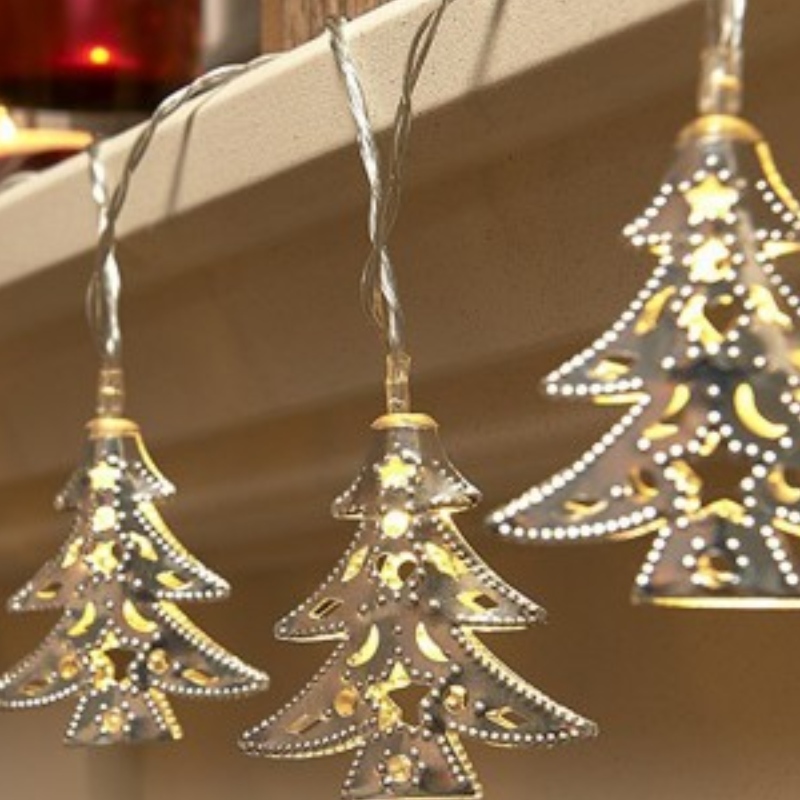 Lampada da tavolo in ferro battuto con albero di Natale