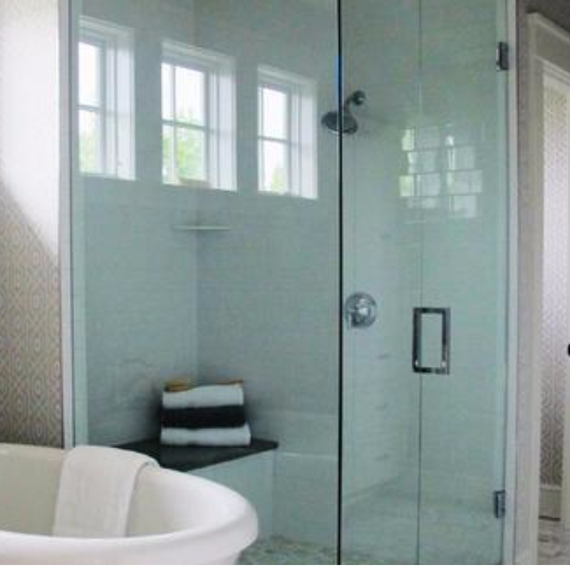 ANTA IN VETRO TEMPERATO SENZA PARETE PER BAGNO