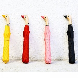 2019 Auto aperto Gancio maniglia in legno anatra gialla 2 ombrello pieghevole