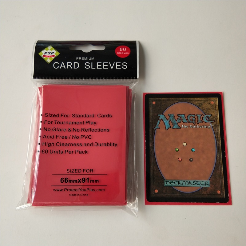 Protezioni per schede da gioco MTG / Pokemon di dimensioni standard rosso solido 66x91mm
