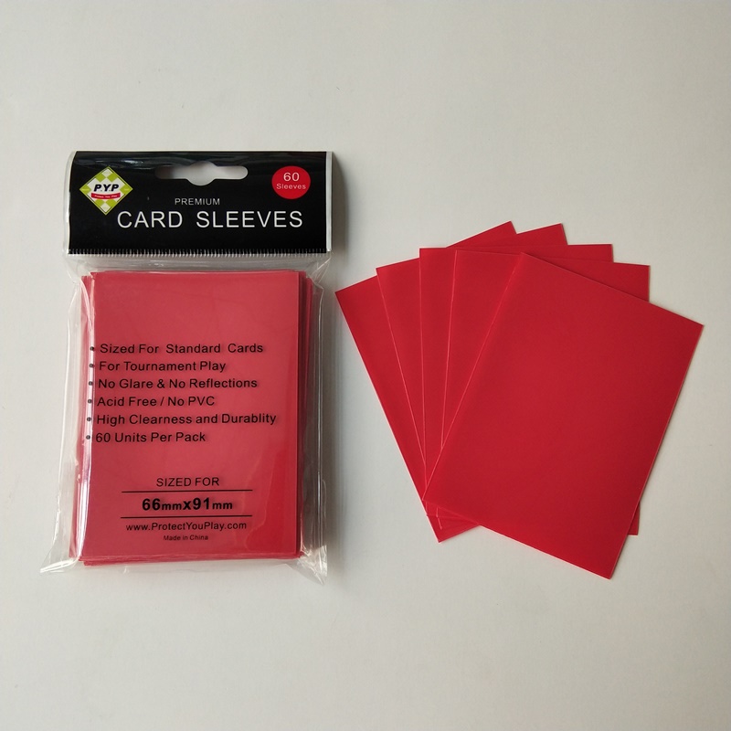Protezioni per schede da gioco MTG / Pokemon di dimensioni standard rosso solido 66x91mm