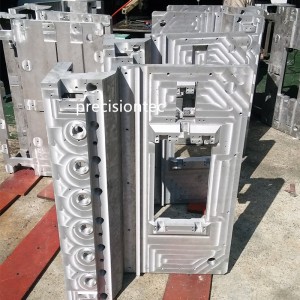 Parti metalliche personalizzate