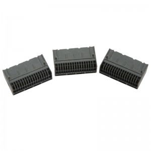 Apparecchiature per connettori automobilistici