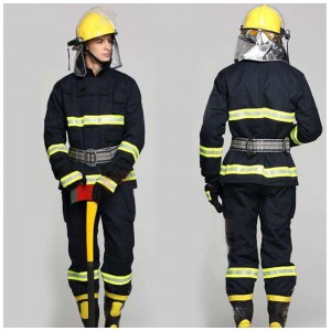 Abbigliamento tecnico, indumenti ignifughi, uniforme per vigili del fuoco e altre personalizzazioni dell'abbigliamento funzionale