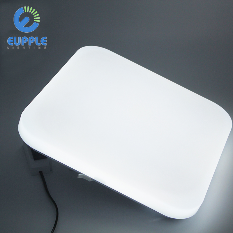 Auto dimmerabile Luce diurna quadrupla rilevamento 3 anni luce plafoniera con luce diurna con sensore a microonde