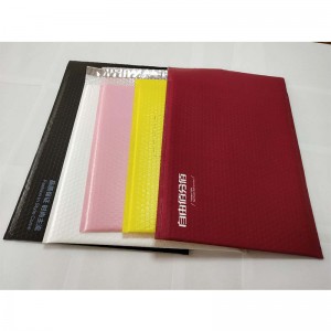 Produzione di borse per tutti i prodotti che richiedono l'imballaggio, come abbigliamento e cosmetici, confezioni regalo elettroniche, ecc.