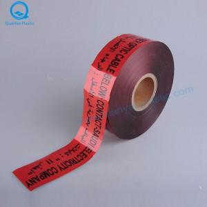 Arabia Saudita PERICOLO / ATTENZIONE Nastro di avvertimento del cavo di telecomunicazione sotterraneo; Cavo in fibra ottica sotto il nastro di avvertimento Undergournd