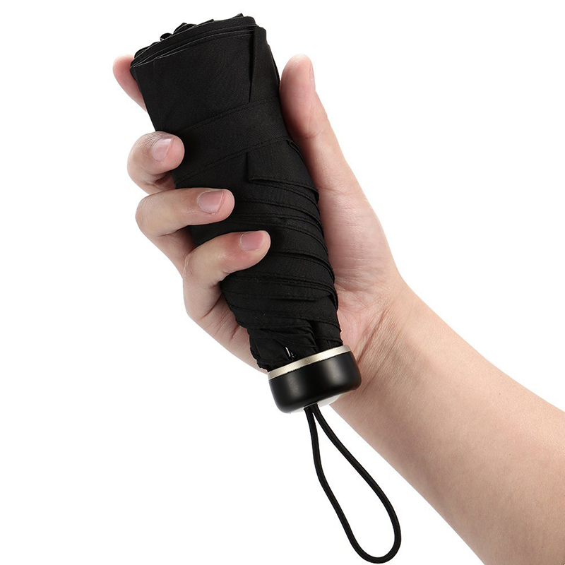 Manico in plastica con tessuto in tessuto di seta nera maniglia manuale aperta 5 volte ombrello mini tasca