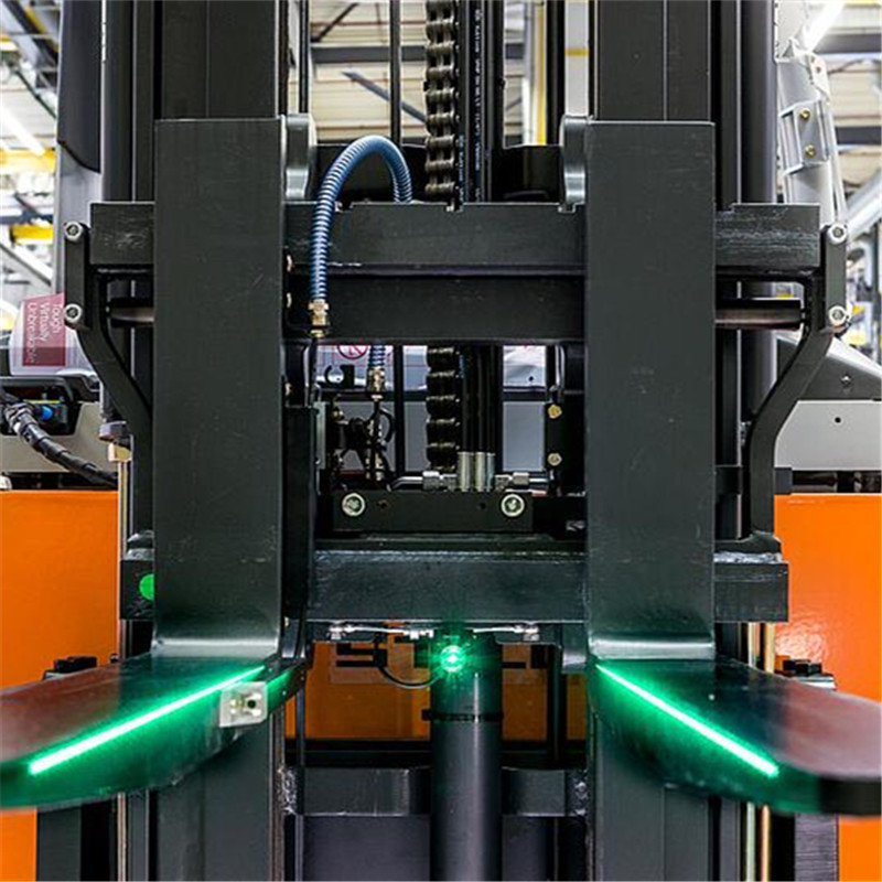 Sistema di guida laser Maxtree per carrello elevatore per magazzino o magazzino