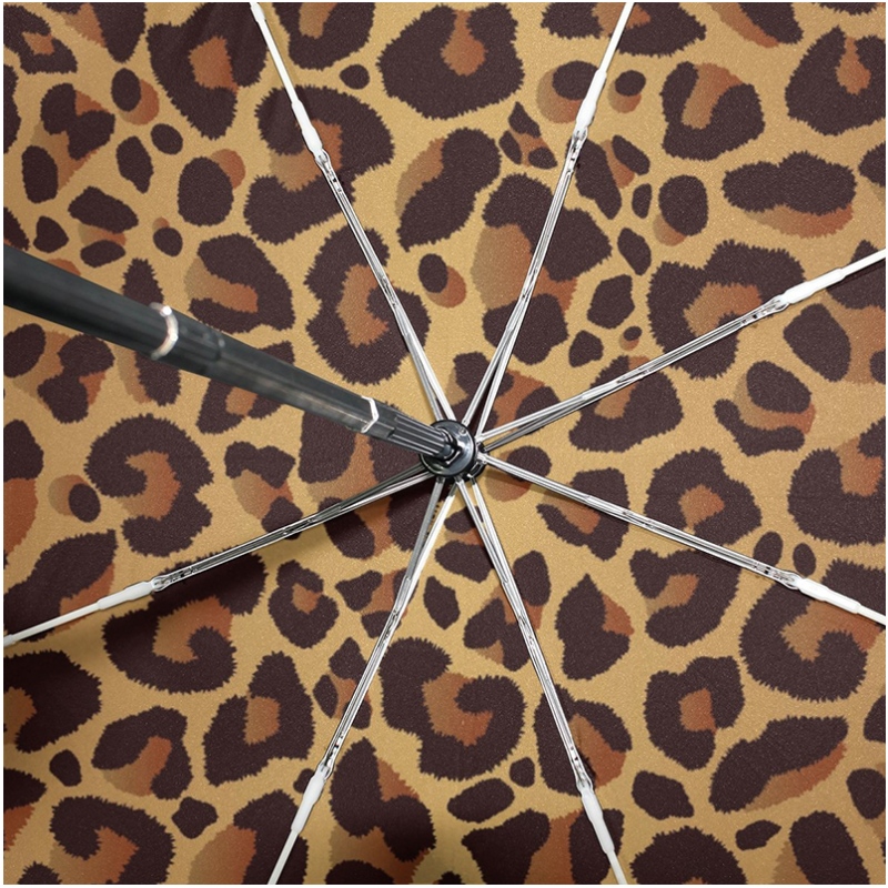 Le costole in fibra di vetro a 2 sezioni in fibra di leopardo si aprono automaticamente e chiudono 3 ombrelli pieghevoli
