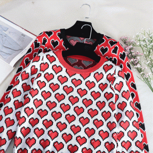 Maglione in maglia jacquard da donna con cuori in cotone 100% OEM e ODM