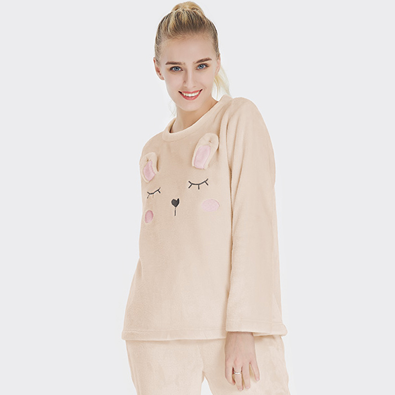 Set di pigiami di coniglio con ricamo di animali in flanella da donna