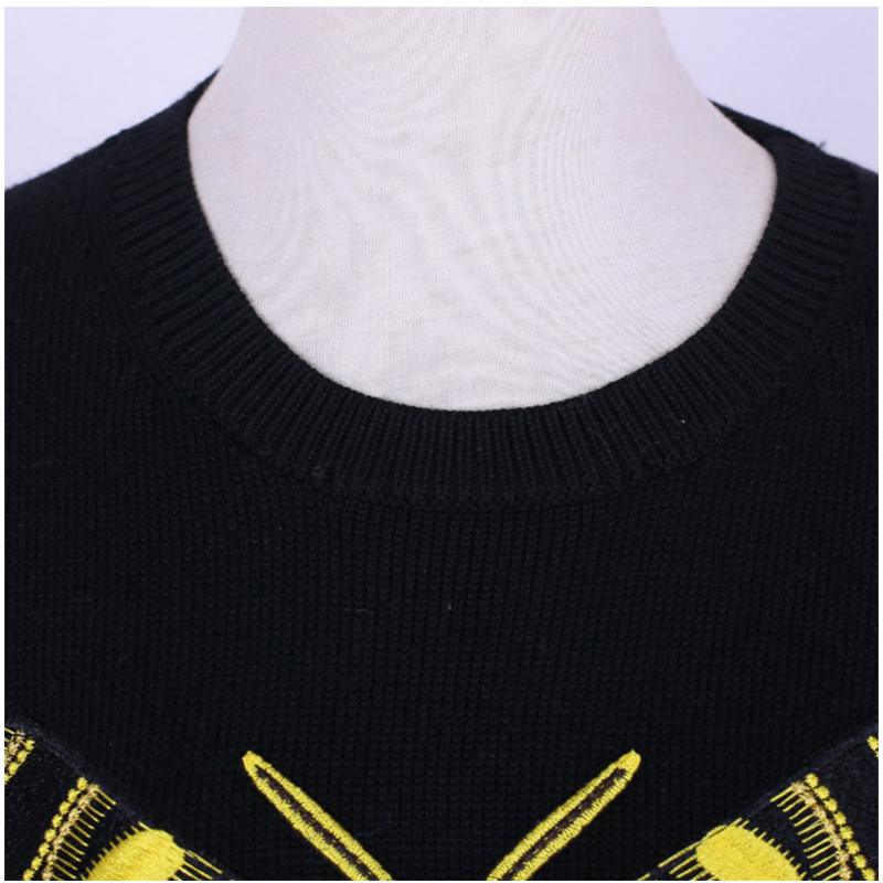 Maglione di lana lavorato a maglia con patch cucito su misura per le signore