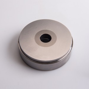 stampo per intaglio a freddo con inserti in carburo di tungsteno altamente lucidato