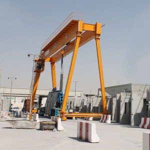 Gru a cavalletto standard europea