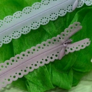 Cerniera invisibile con nastro in pizzo fantasia 12