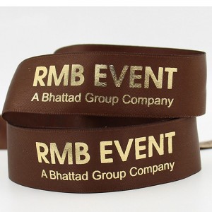 nastro in raso nero stampato in rilievo con stampa logo colorato personalizzato