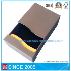Scatola di carta cosmetica fatta a mano con inserto in cartone