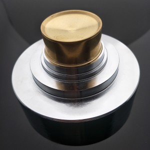 Scarico nascosto della stanza da bagno del pavimento rotondo d'ottone del bagno