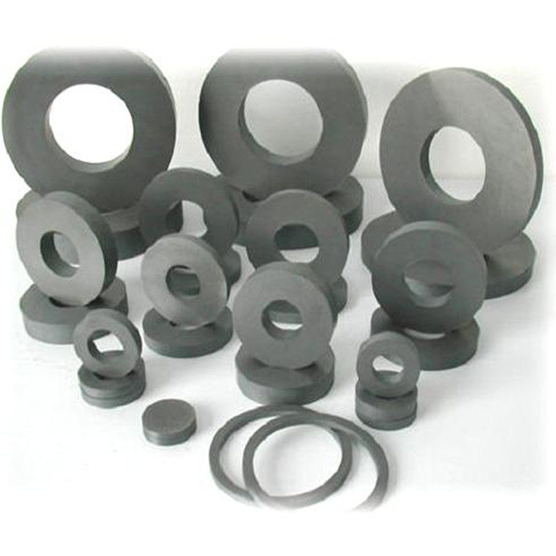 Magneti in ferrite in varie specifiche
