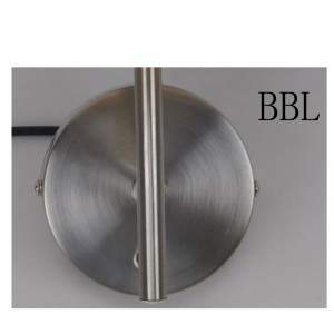 lampada da parete moderna con paralume in tessuto