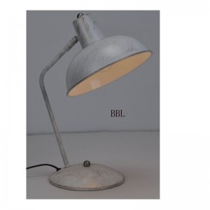 Lampada da tavolo con funzione di regolazione del paralume in metallo e oro bianco spazzolato