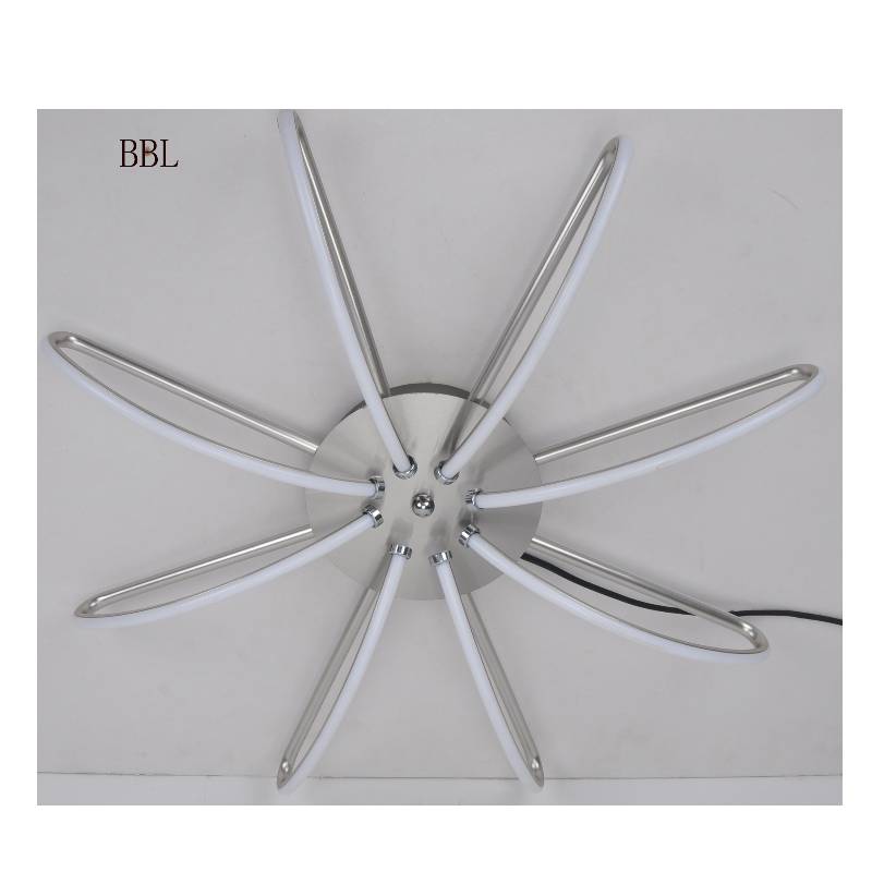 Plafoniera moderna a LED con striscia in alluminio