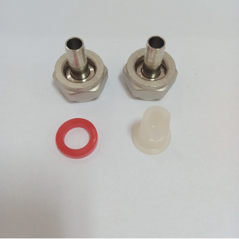 Nipplo in metallo per attacco fusti con G5 / 8 
