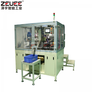 Apparecchiature di assemblaggio automatico di componenti per cerniere di componenti automobilistici