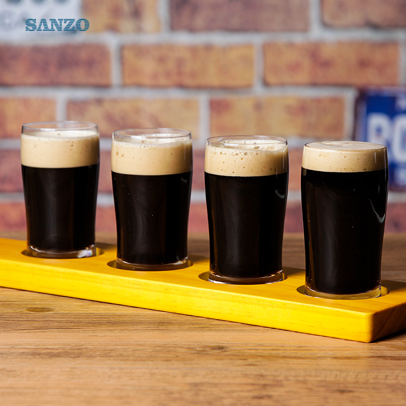 Boccale da birra Mini Sanzo 7 Oz Personalizza Stampa Logo Boccale da birra in vetro con pannelli in vetro