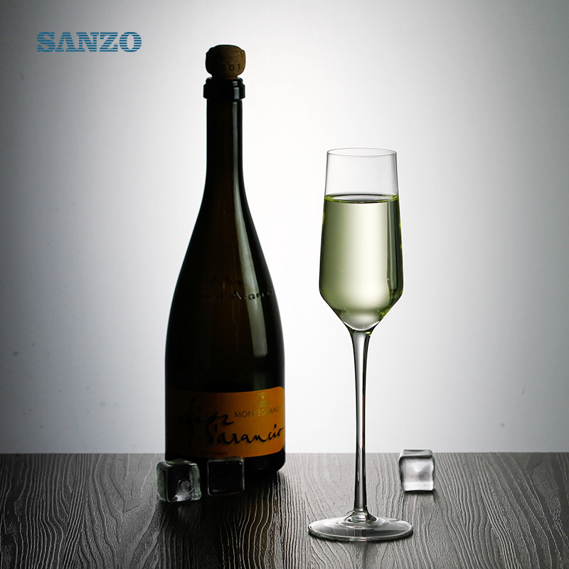 Bicchieri di champagne economici di vendita all'ingrosso chiari fatti a mano su misura di cristallo della Boemia di SANZO su misura a buon mercato