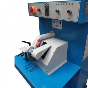 Macchina per la sgrossatura dei bordi per scarpe