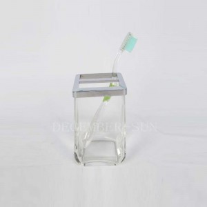 Set di accessori da bagno in vetro trasparente