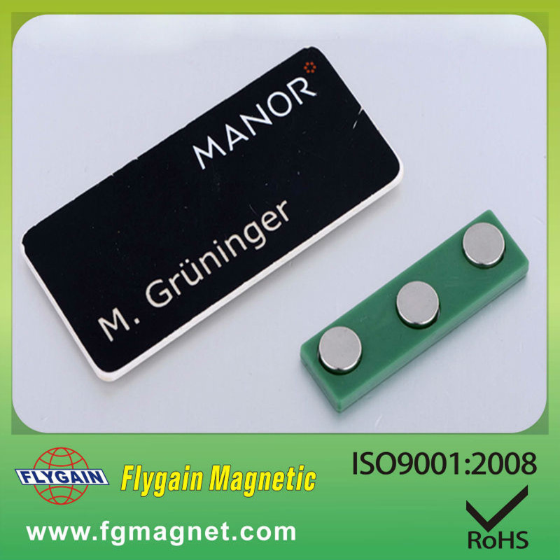 Distintivo di nome magnetico vuoto in metallo riutilizzabile personalizzato a basso costo