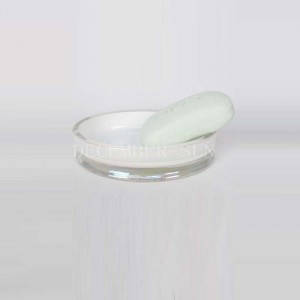 Quadrato bianco con accessori da bagno in vetro decalato oro con portaspazzolino