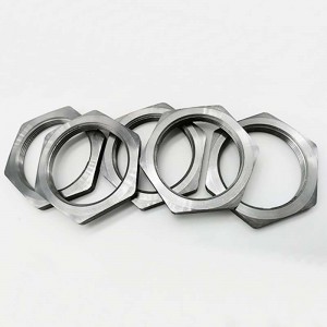 Dado esagonale M28 * 1 personalizzato