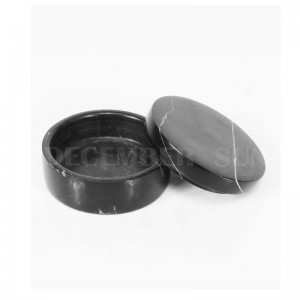 Cantina del sale in marmo nero