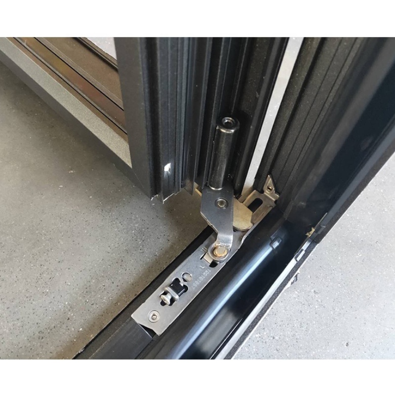 Finestre e porte con profilo in alluminio lungo e sottile